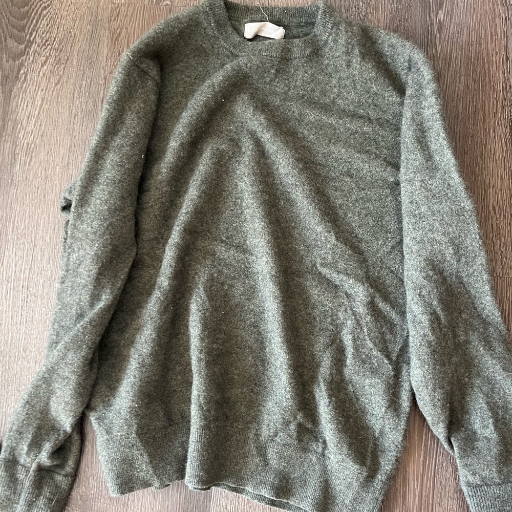 Everlane cashmere sweater (M)